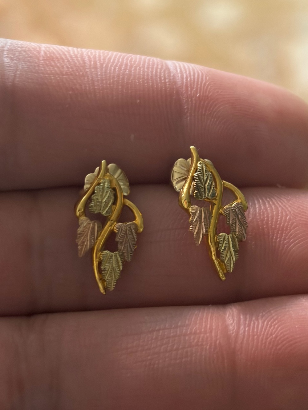 Vintage 10K Black Hills Gold Tri-Color Leaf Earrings-